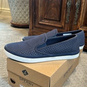 Sperry seaside performance sliders, size 8